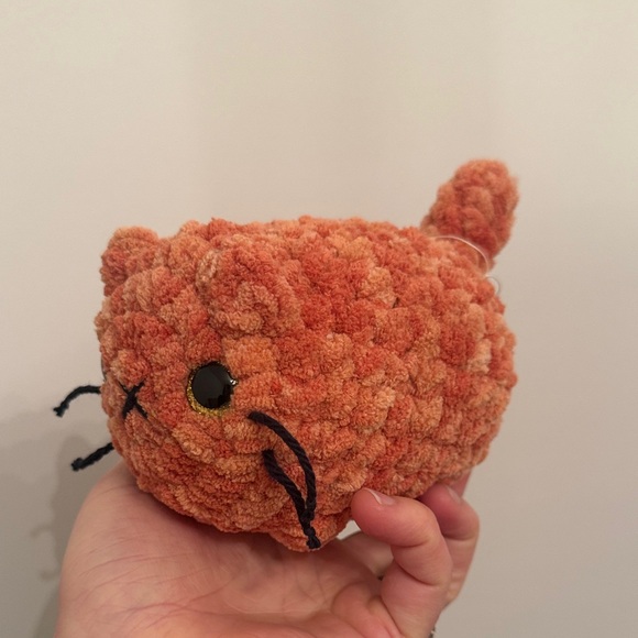 Handmade loaf cat - Picture 3 of 5